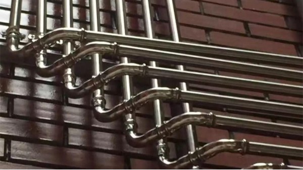 江蘇不銹鋼給水管廠家告訴你家庭給水管要用哪種好？