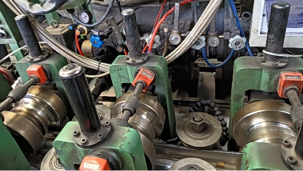 不銹鋼管，為何成機械設(shè)備首選？